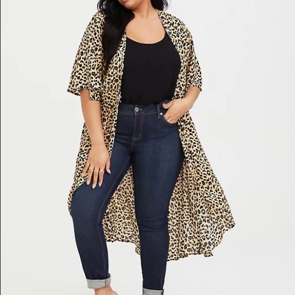 Leopard Print High-Low Kimono with Buttons